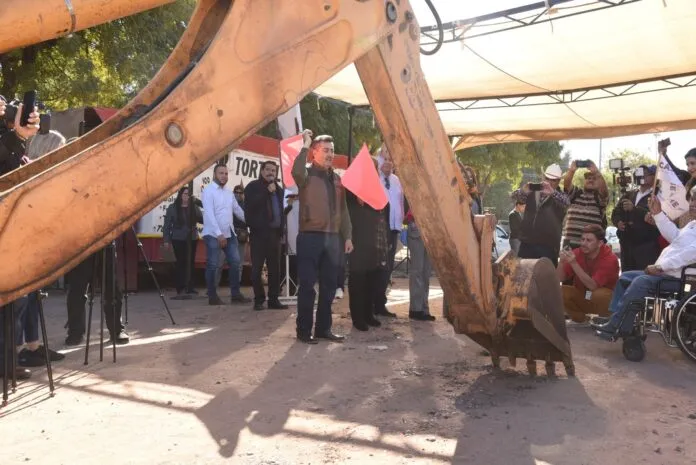 INICIA OBRA DE CONSTRUCCIÓN DE CRUCERO CON CONCRETO HIDRÁULICO EN CALLE TABASCO Y VICENTE PADILLA