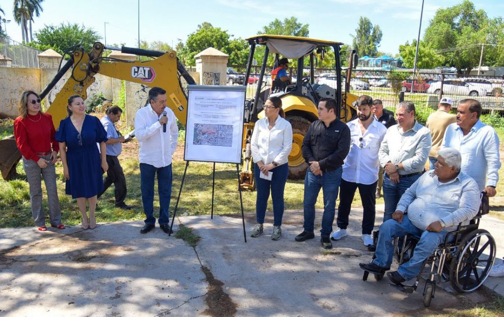 PONE EN MARCHA ALCALDE LAMARQUE CANO CONSTRUCCIÓN DE COLECTOR SANITARIO EN ÁREA DE UMAE