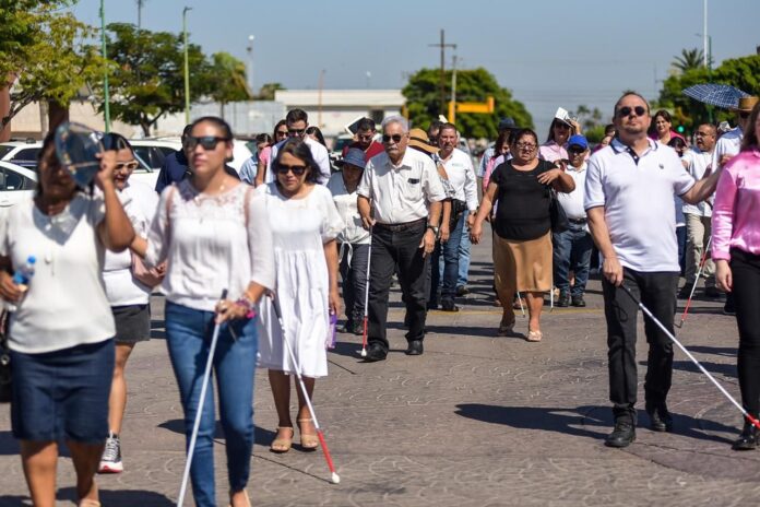 ENCABEZA DIF CAJEME LA PRIMERA CAMINATA EN CONMEMORACIÓN AL DÍA MUNDIAL DEL BASTÓN BLANCO